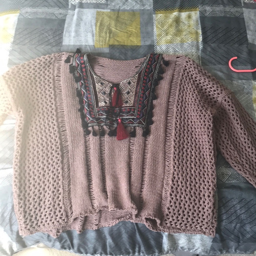 NEW! Long sleeve sweater!